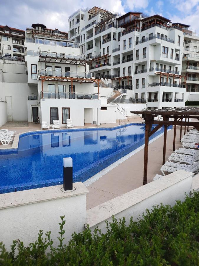 Byala Vista Cliff Apartments Екстер'єр фото